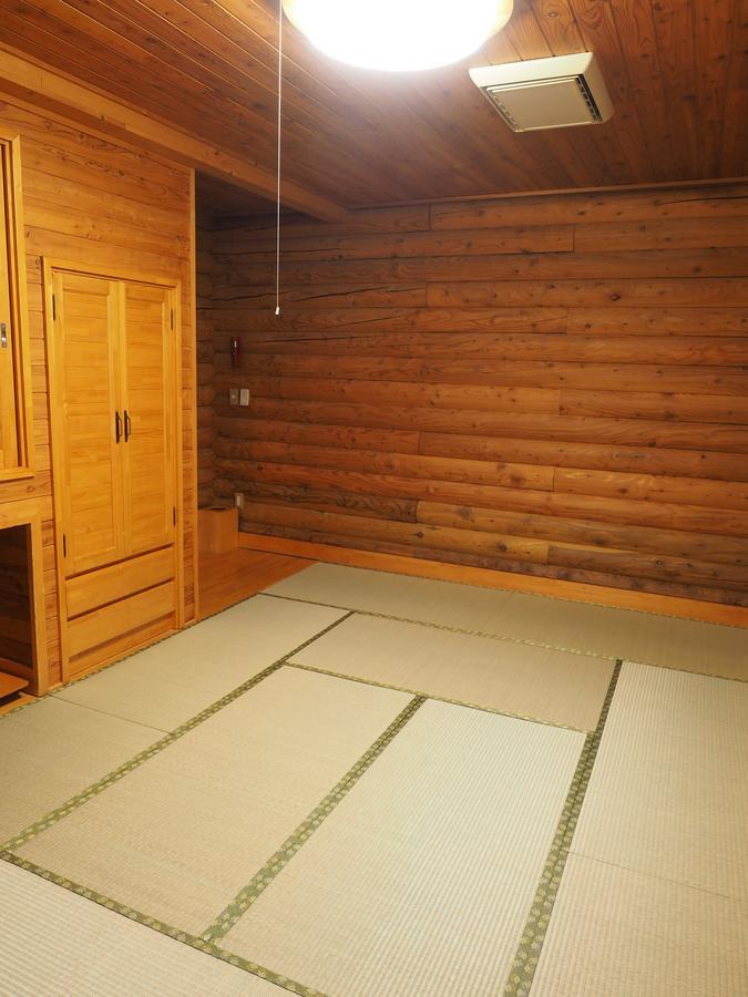 Log Hotel Larch Lake Kanayama Minamifurano Quarto foto