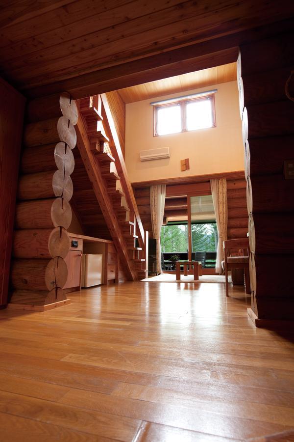 Log Hotel Larch Lake Kanayama Minamifurano Quarto foto