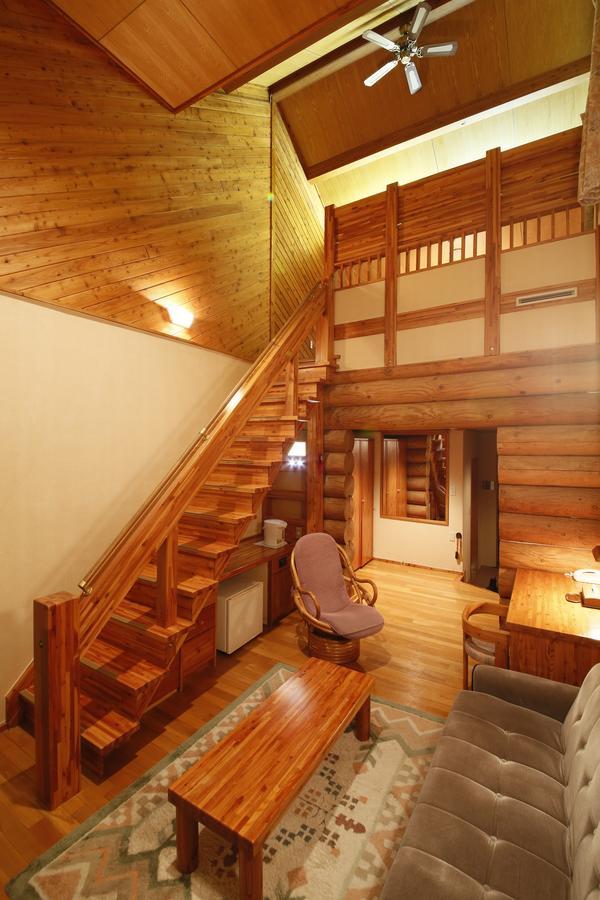 Log Hotel Larch Lake Kanayama Minamifurano Quarto foto